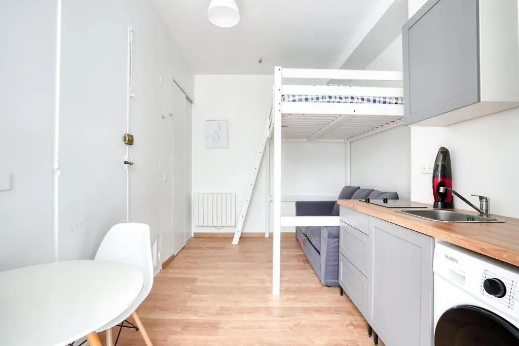 Apartment Le Champs Elysees Paris